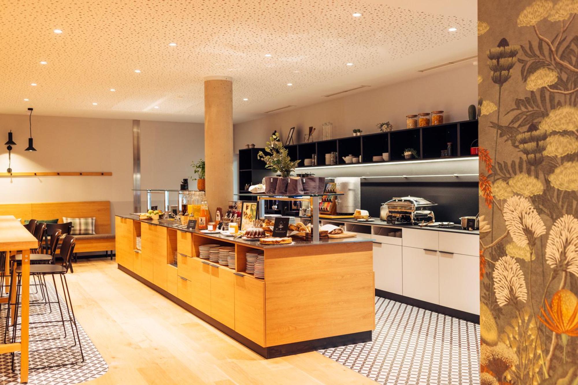 Harry'S Home Villach Hotel & Apartments Экстерьер фото